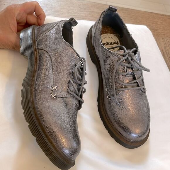 COOLWAY PEWTER LACE OXFORDS. NEW IN BOX - Picture 2 of 8